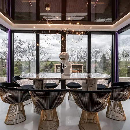 Chandelier Sky Mansion - Express Vila